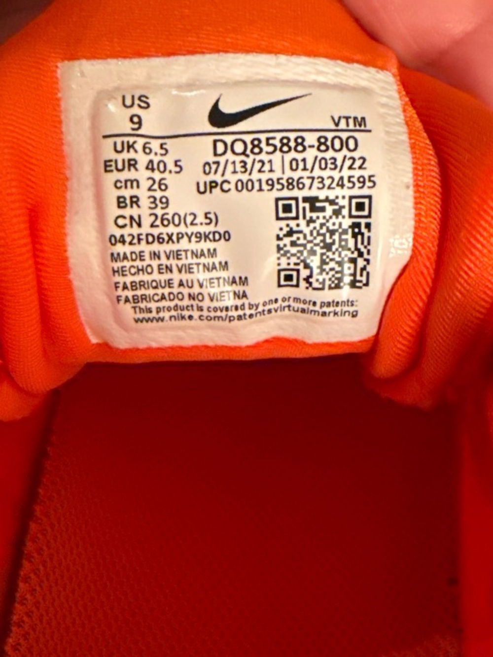 Nike Air VaporMax Plus sneakers - Picture 6 of 7